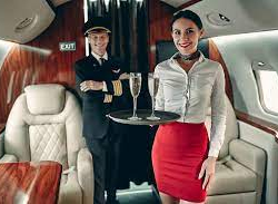 Стюардесса VIP-самолета рассказала о необычных предпочтениях богачей на борту