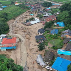 Число погибших от наводнения в Южной Корее возросло до 39
