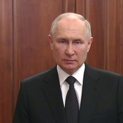 Владимир Путин предупредил Запад, что Россия ответит всеми доступными средствами в случае агрессии против Беларуси
