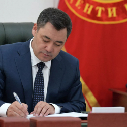 Кыргызстанда бюджеттик каражатка тендер өткөрүү жокко чыгарылды