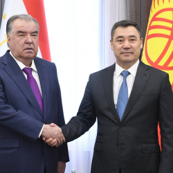 Президент Садыр Жапаров в сентябре посетит Таджикистан