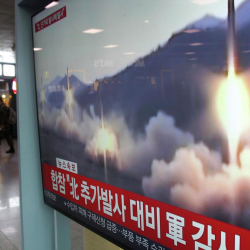 Дипломаты США, Южной Кореи и Японии обсудили новые ракетные запуски КНДР