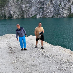 Жанар Акаев менен Алтынбек Сулайманов  