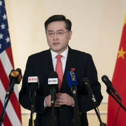 В Китае объявили об отставке главы МИД, не появлявшегося на публике месяц. На его место назначили Ван И