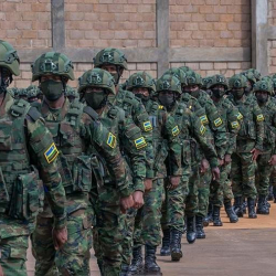 ФОТО - Армия Конго заявила о вторжении в страну войск Руанды