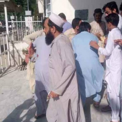 ВИДЕО - Пакистанда жанкечтинин жардыруусунан 40 адам каза болуп, 200дөйү жаракат алды