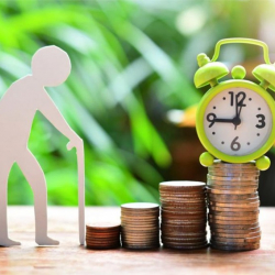 С начала года на выплату пенсий выделено 35,5 миллиарда сомов