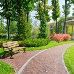 В Джалал-Абаде реконструируют аллею за 17,6 млн сомов