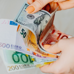 Валюталар курсу: Рублдун наркы сомдон төмөн болууда