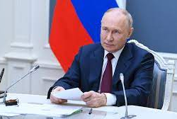 Путин подписал закон о налоге на сверхприбыль