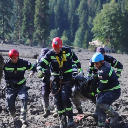 Грузияда жер көчкүдөн 16 адам каза болду