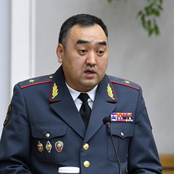 Президент кийлигишмейин министр Улан Ниязбеков 