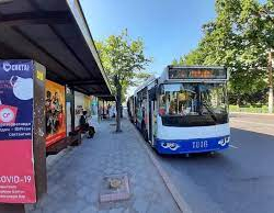 Бишкекте троллейбус айдоочулары кызматтан кетүү тууралуу арыздарын кайра алышууда