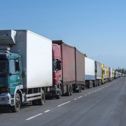 Кыргыз-казак Чек ара кызматтарынын өкүлдөрү “Ак-Тилектеги” кырдаалды талкуулады