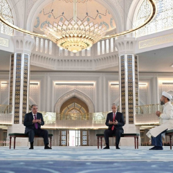 СҮРӨТ - Токаев менен Рахмон Астананын башкы мечитине барышты