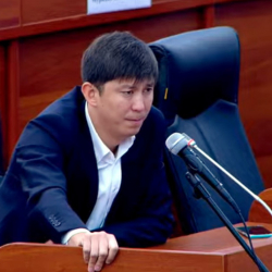 Эрулан Кокуловдун ашканада таракан издеген аң-сезими өскөн жокпу?