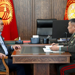 Садыр Жапаров принял полномочного представителя Президента в Баткенской области Абдикарима Алимбаева
