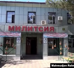 Тажикстанда тургунга бычак менен кол салган милиция кызматкери кармалды