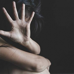 Беш жашар кызды зордуктоого жана өлтүрүүгө айыпталган жаранга сот өкүмү чыкты