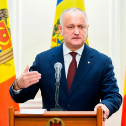 Додон: Молдованын өкмөтү бийлик үчүн айласыз кадамдарга барууга даяр