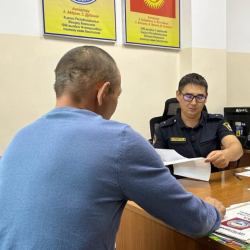 Бишкекте президенттин аброюна шек келтирип, богооздонгон адам кармалды