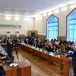 Кыргыз улуттук университетинде Молдо Ниязга арналган конференция өттү