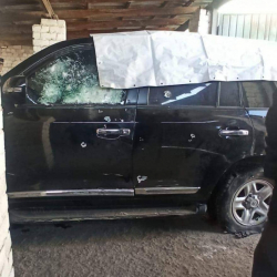 Эки адам жабыркады. Кара-Сууда белгисиз адамдар унаага ок чыгарган