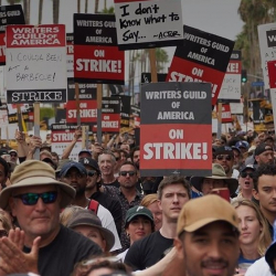 Голливуддагы иш таштоо АКШнын экономикасына 5 млрд доллар зыян келтирди