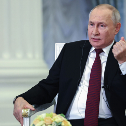 Завершая рабочий визит в Китайскую Народную Республику, Владимир Путин ответил на вопросы российских журналистов