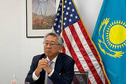 Казакстанга АКШнын мамлекеттик катчысынын жардамчысы Дональд Лу келди