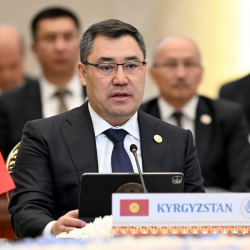 Садыр Жапаров: Кыргызстан призывает стороны принять меры для предотвращения палестино-израильского конфликта