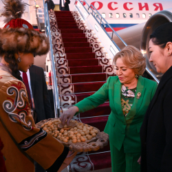 В Кыргызстан прибыла парламентская делегация России