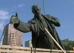 Кадамжайда  Лениндин эстелиги алынды