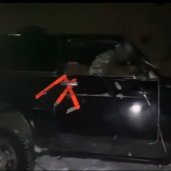 Чоң-Ашууда кар көчкү түшүп, унааны сүрүп кеткен. Жарандар куткарылды