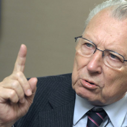 Евронун негиздөөчүсү Жак Делор каза болду