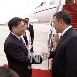 ВИДЕО - Как встретили Президента Садыра Жапарова в Китае? Он прибыл в КНР с государственным визитом