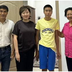 Алгач ирет кыргыз тилинде аутизм тууралуу китептер жарык көрдү