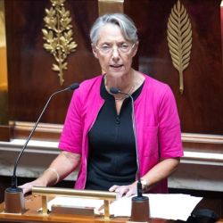 Франциянын премьер-министри кызматынан кетти