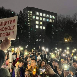 “ЖМК жөнүндө” өкмөт сунуштаган долбоор Жогорку Кеңешке түштү