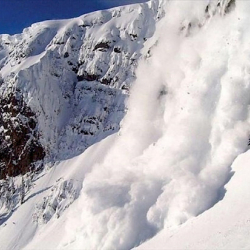Мырза-Аке — Кара-Кулжа — Алайкуу жолуна кайрадан кар көчкү түштү