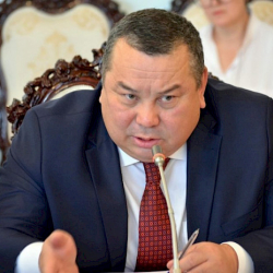 Балбак Түлөбаев: Ысык-Көл облусунун жаңы губернатору иштейби же жокпу?