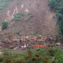 Кытайдагы жер көчкүдөн каза болгондордун саны көбөйдү