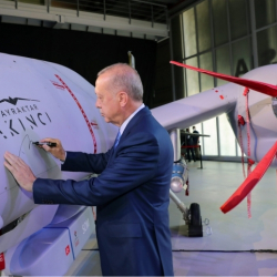 Түркия Египетке учкучсуз учактарды берүүгө даяр экенин айтты