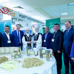 Москва шаарында Кыргызстандын Улуттук көргөзмөсү ачылды