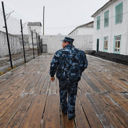 Гуантанамодо 14 жыл отурган эки оогандык Оманда үй камагынан чыкты