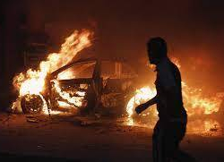 Россиянин решил сжечь машину любовника жены и ошибся