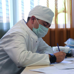 Балдар үйүнүн бүтүрүүчүлөрү бир шарт менен бекер дарылана алышат