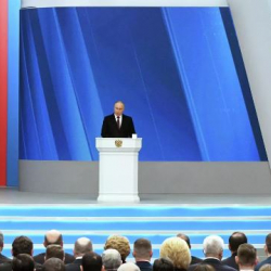 Путин: Батыш Россияны өнүктүрбөй, алсыратып, каалаганын жасагысы келет