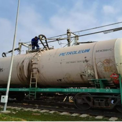 Казакстан Кыргызстанга гумжардам иретинде 2 миң тонна дизель жөнөттү