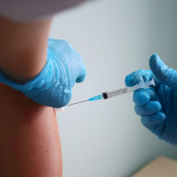 Имамдар эмдөөнүн мааниси тууралуу жыйындарга катышууда